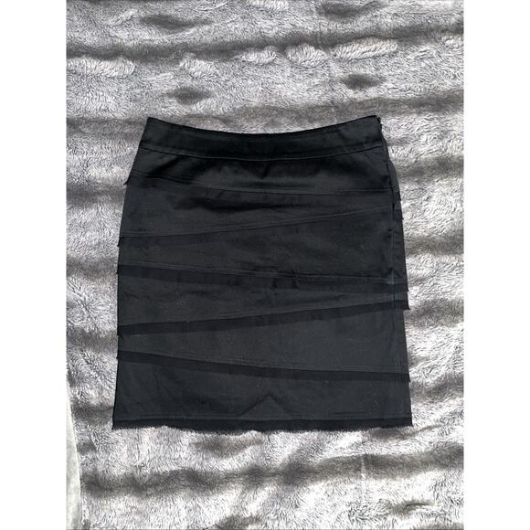 WHITE HOUSE BLACK MARKET Layered Black Pencil Skirt Women's Size 6 - Picture 1 of 6